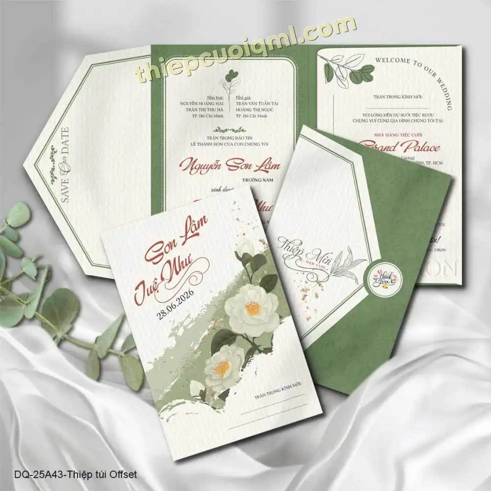 thiệp cưới gấp 4 giá rẻ 43