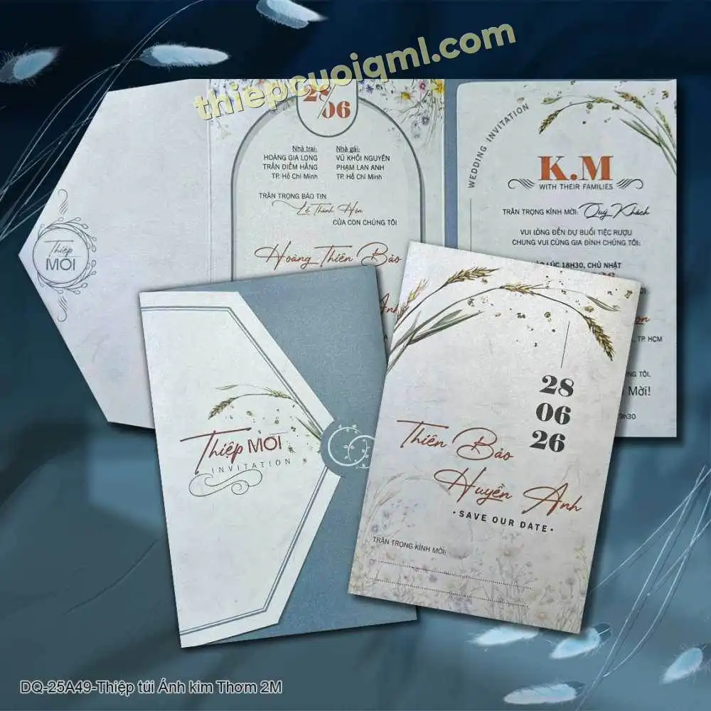 thiệp cưới gấp 4 giá rẻ giấy ánh kim 49